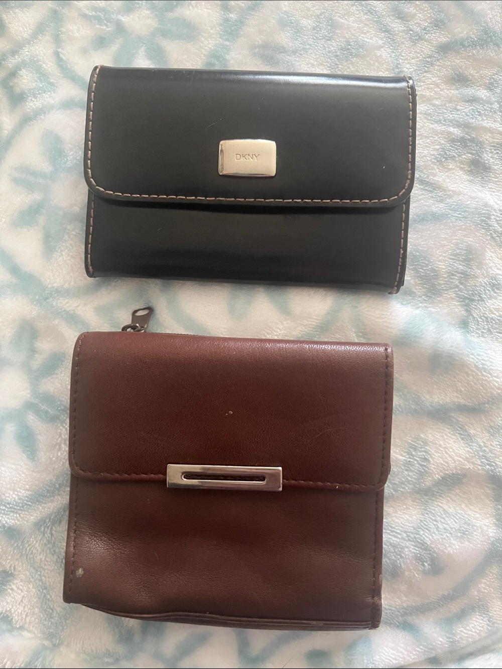 DKNY Black Leather Trifold Wallet with Brown Leather Zip Wallet - Brown bundle